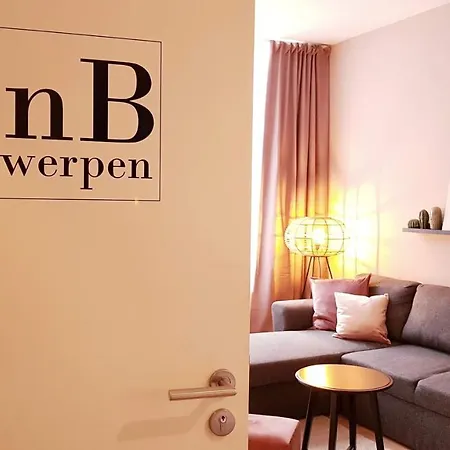 - Apartamento *